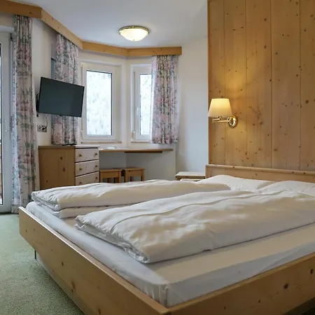 Piz Alpin B&B Colfosco Exterior photo
