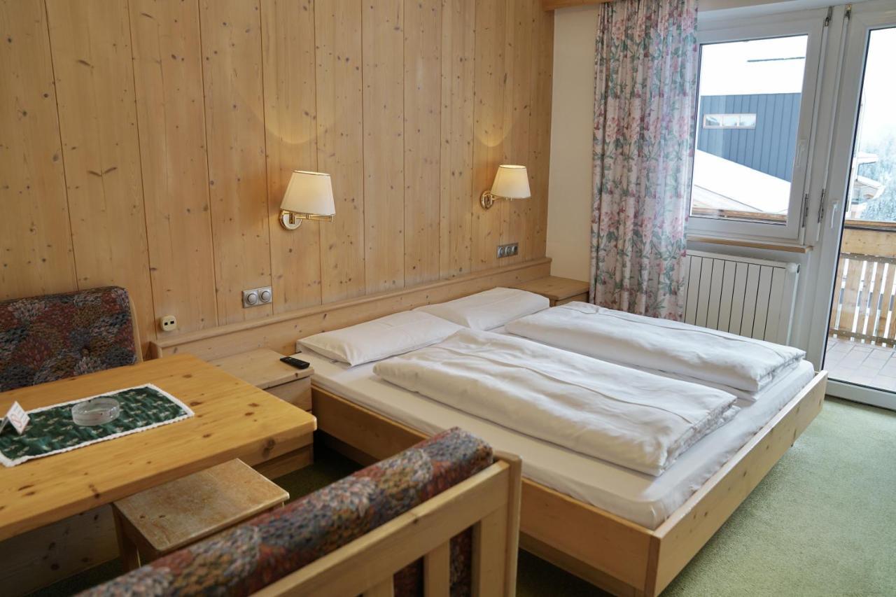 Piz Alpin Bed & Breakfast *