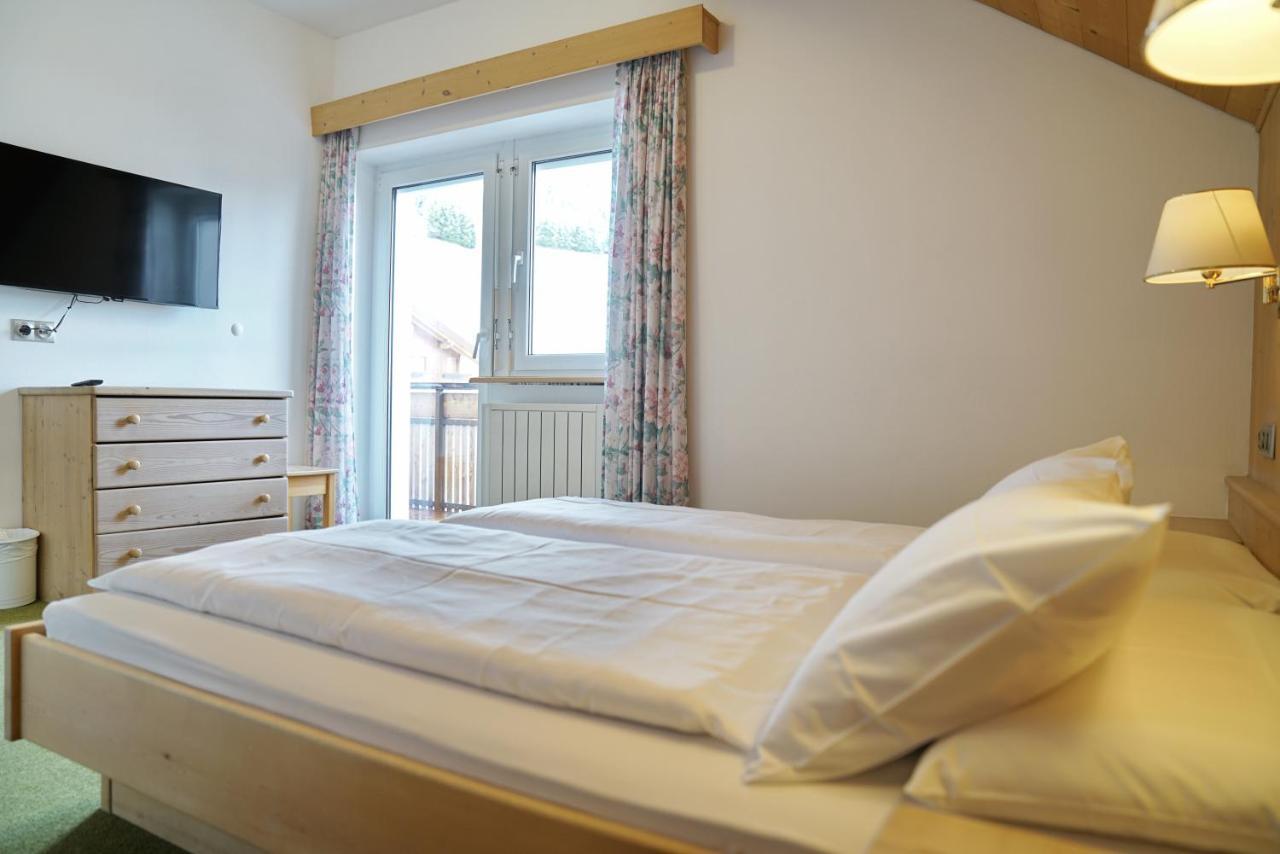 Piz Alpin Bed & Breakfast *