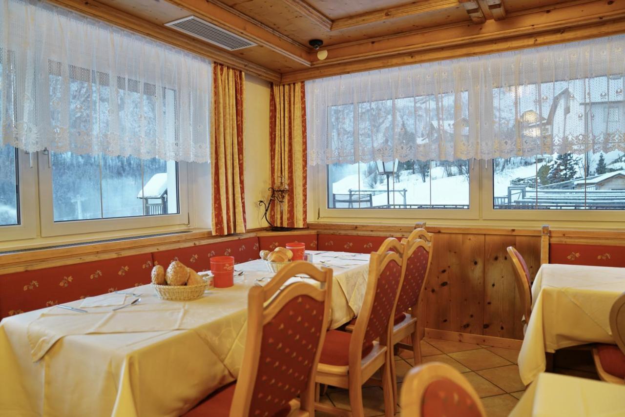 Piz Alpin Bed & Breakfast *